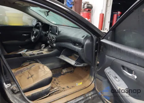 2021 Nissan Sentra Sv Xtronic Cvt z USA, uszkodzony, nr VIN 3N1AB8CV5MY328713